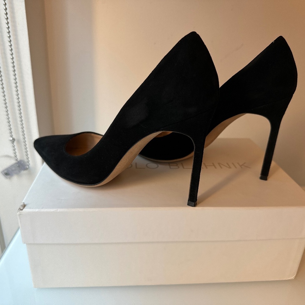 Manolo bb 90mm black suede pumps - size 7